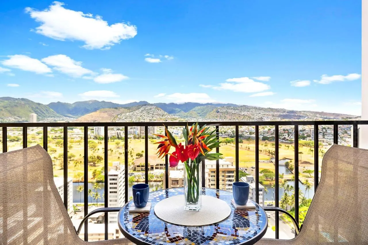 Stylish Condo With Mountain Views In Waikiki Banyan! Honolulu 0*,  United States