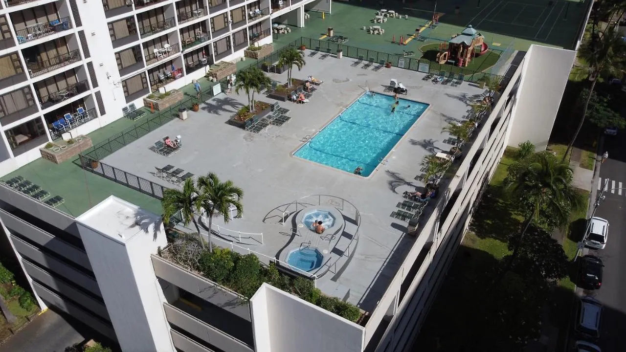 Stylish Condo With Mountain Views In Waikiki Banyan! Honolulu 0*,